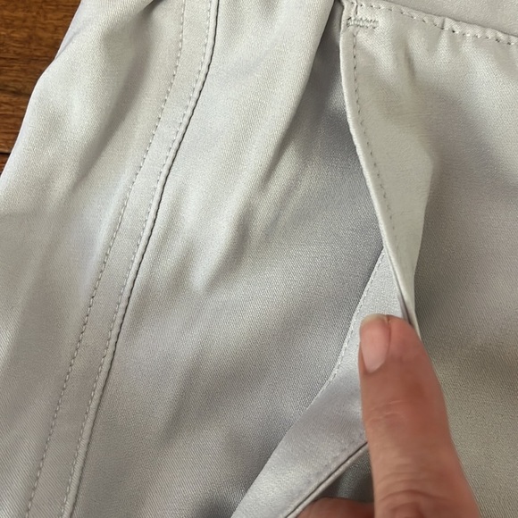 NWT  Greg Norman All Day Comfort Short Silver Size XL - Picture 5 of 9